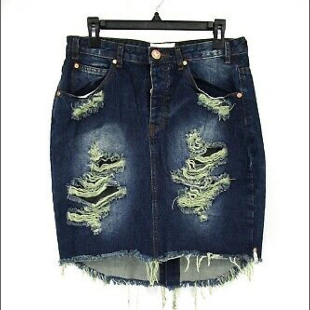 One by one teaspoon distressed denim jean skirt 32